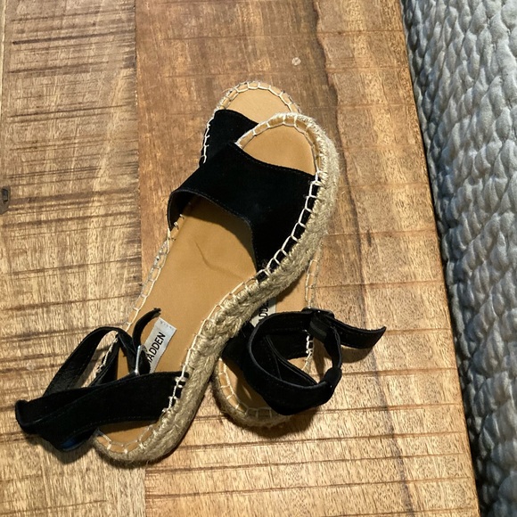 Black Steve Madden Espadrilles - Picture 1 of 3